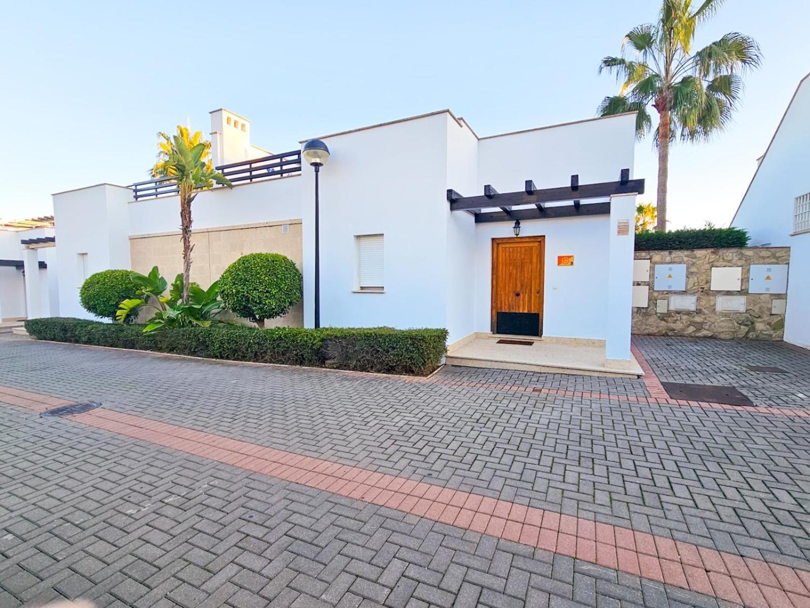 Pass The Keys Spacious 4-bed With Jacuzzi Bbq *