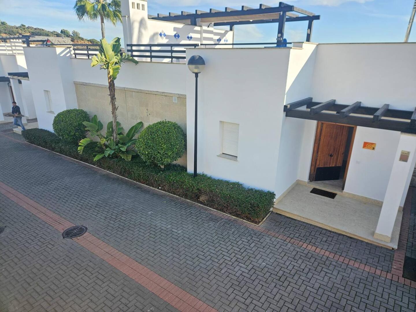 Holiday home Pass The Keys Spacious 4-bed With Jacuzzi Bbq