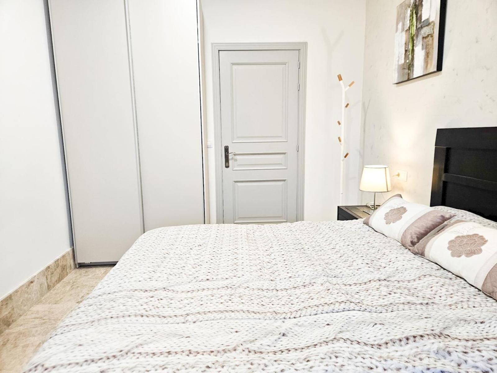 Pass The Keys Spacious 4-bed With Jacuzzi Bbq Holiday home