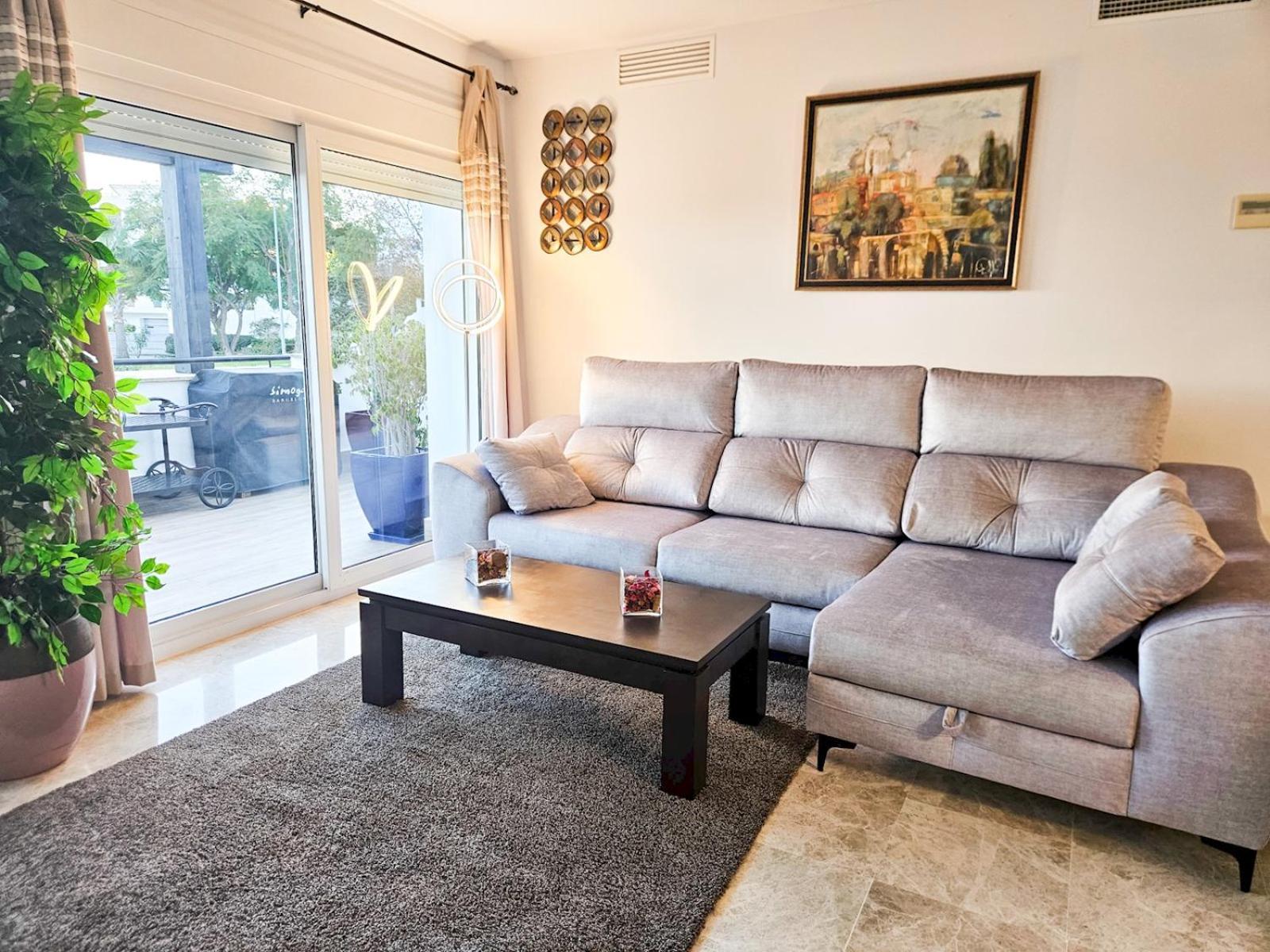 Holiday home Pass The Keys Spacious 4-bed With Jacuzzi Bbq *