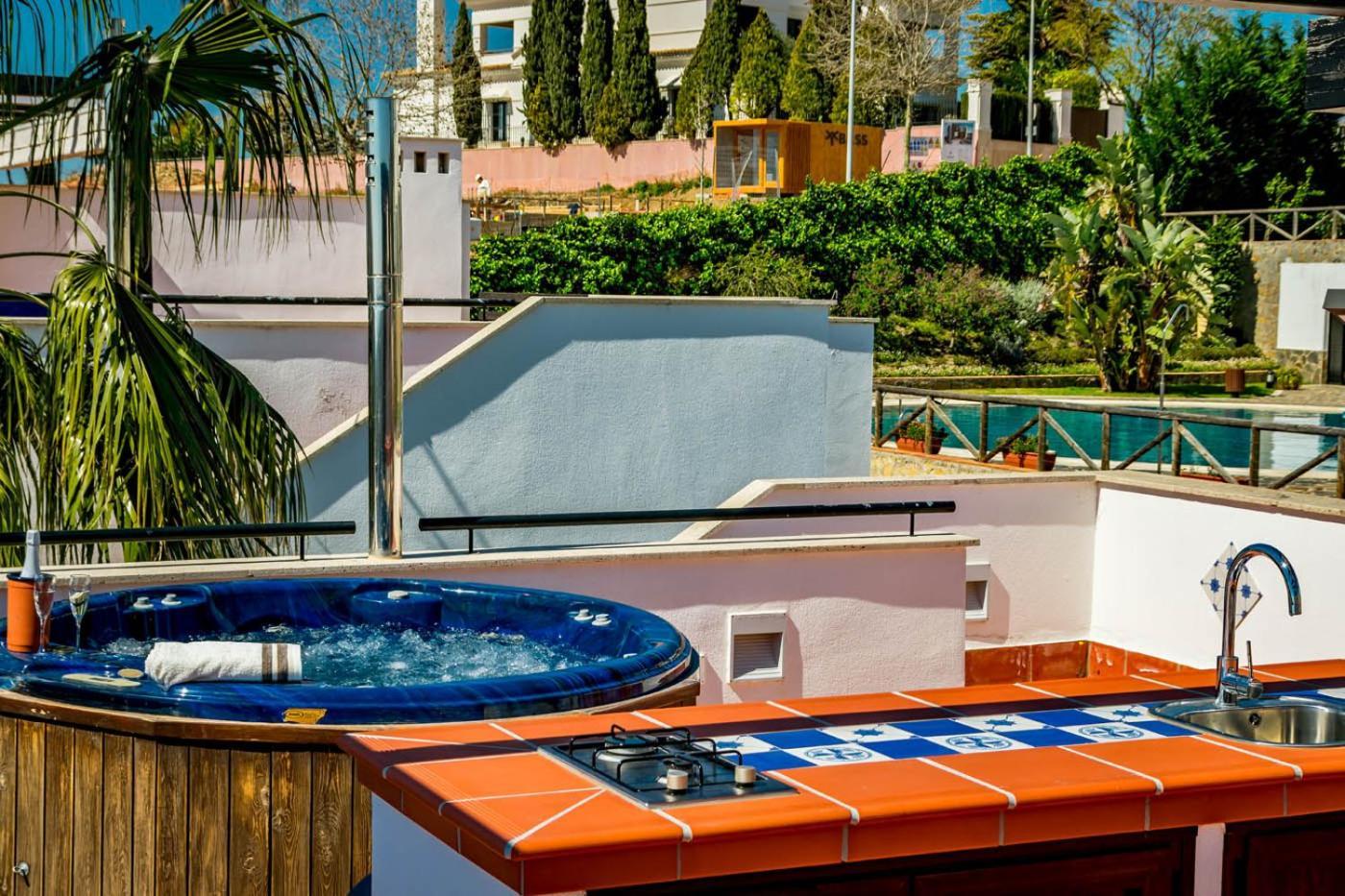 Pass The Keys Spacious 4-bed With Jacuzzi Bbq *